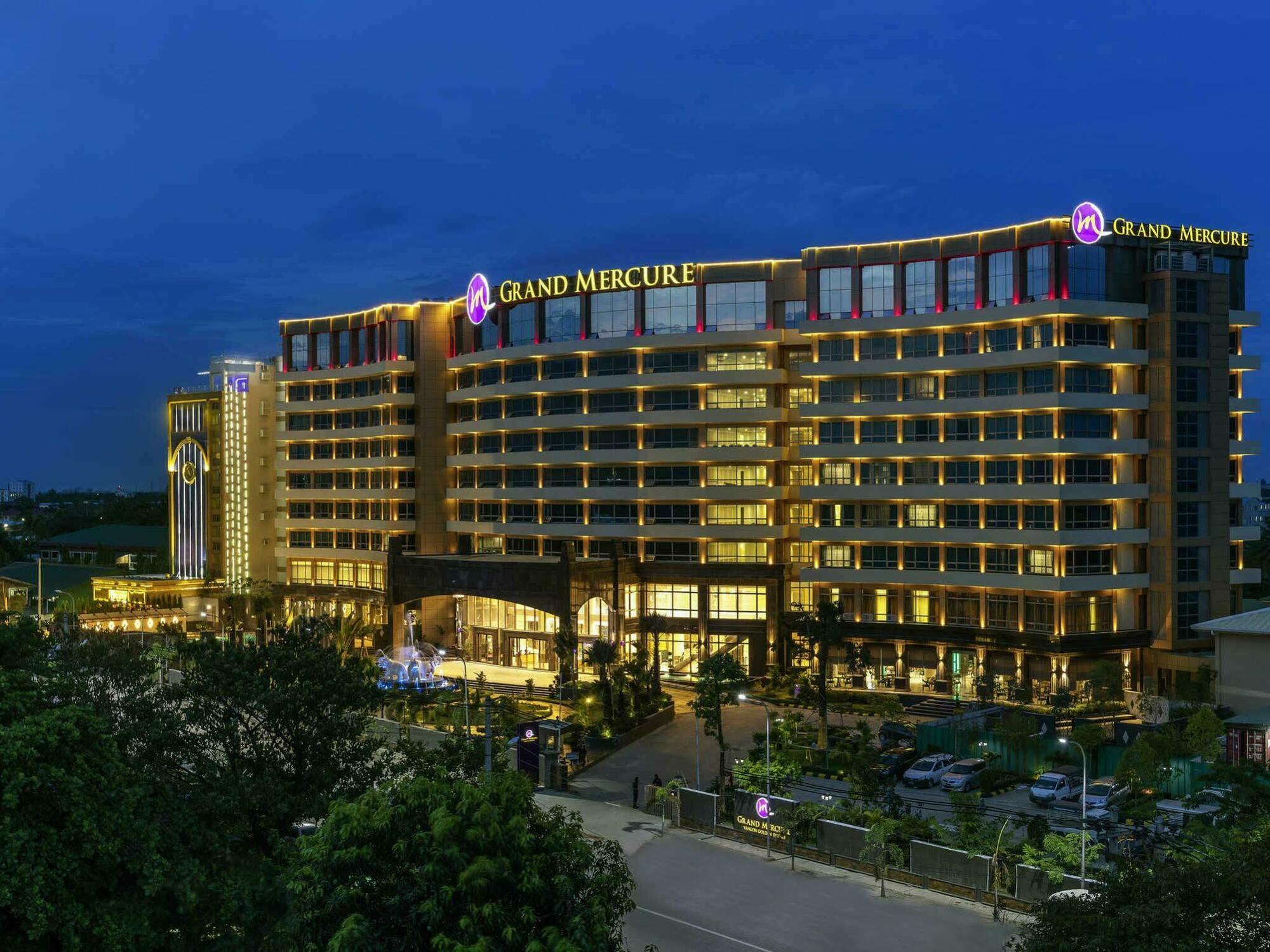Grand Mercure Yangon Golden Empire Esterno foto